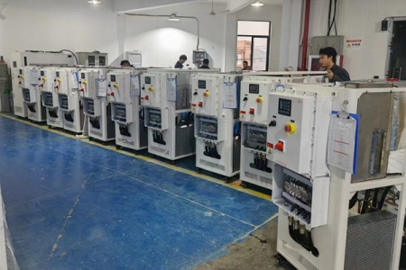 水冷式低溫冷凍機為什么會漏水？怎么解決？